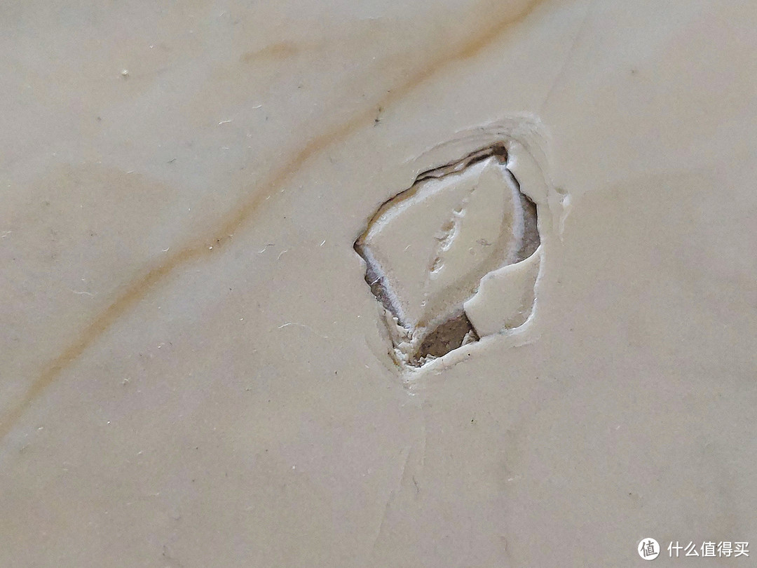 墙上瓷砖烂了一点边(瓷砖边烂了一点怎么办) 墙上瓷砖烂了一点边(瓷砖边烂了一点怎么办)